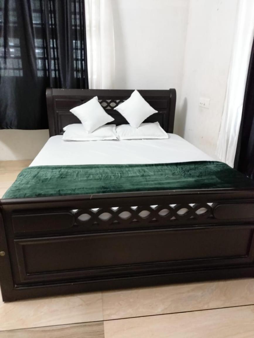 Green Island Homestay Riverside Kozhikode Exteriör bild