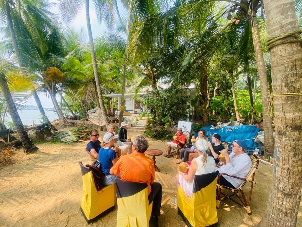 Green Island Homestay Riverside Kozhikode Exteriör bild