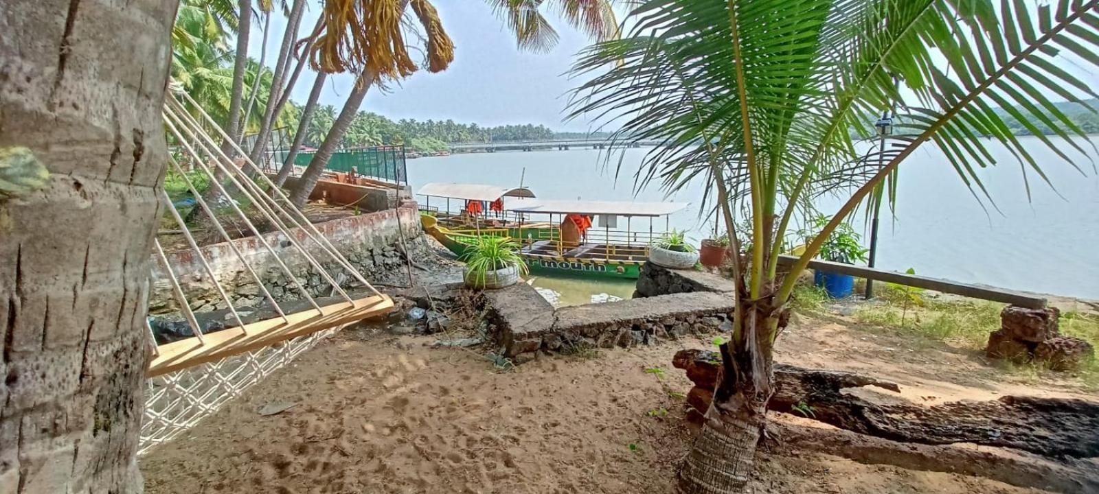 Green Island Homestay Riverside Kozhikode Exteriör bild