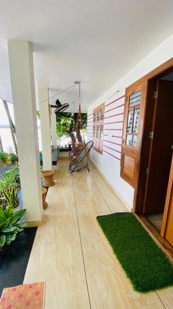 Green Island Homestay Riverside Kozhikode Exteriör bild